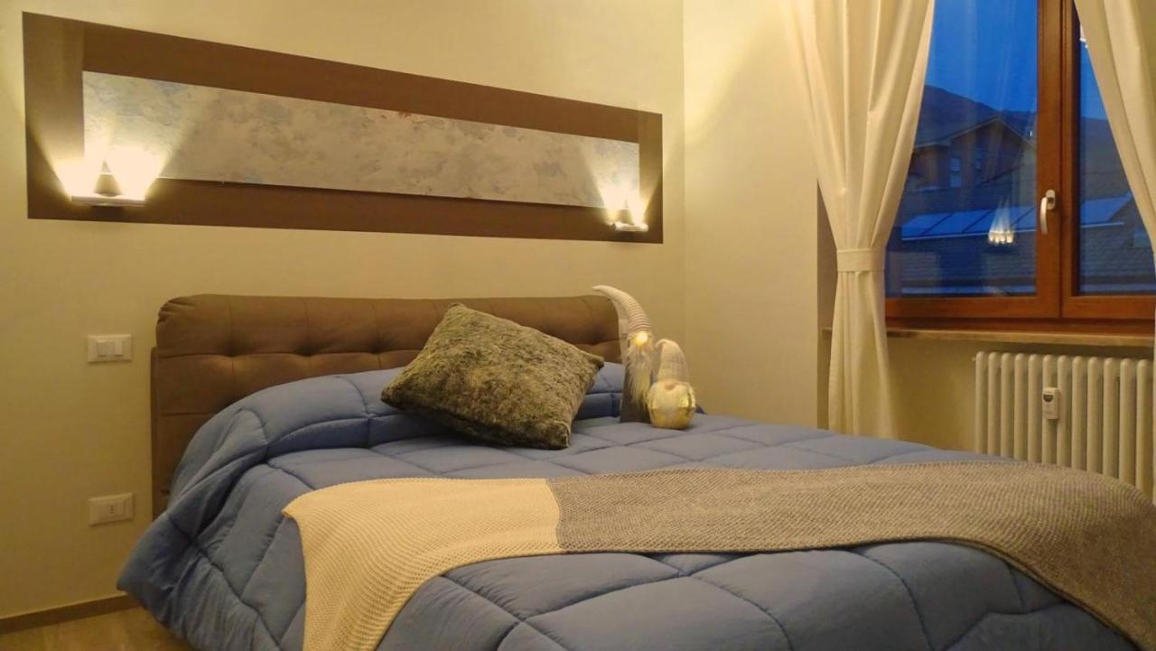 Blue Moon - Via Parigi Apartments Aosta Luaran gambar